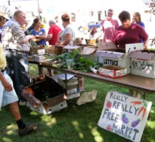 2012 Harvest Supper - Free Store!